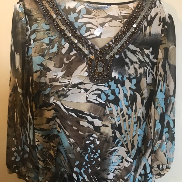 Gorgeous top - Picture 1 of 2